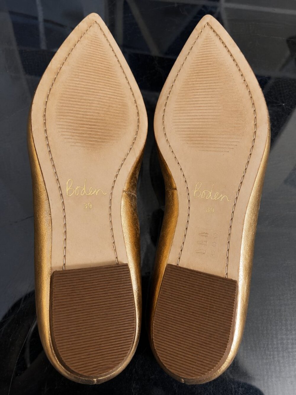 Boden Gold Metallic Embellished Pointed Toe Loafers Crystal Pearl Flats 39 8 - Picture 7 of 9